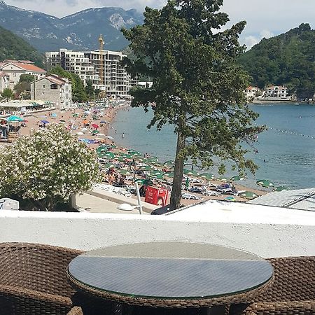 Apartments Mtv Petrovac 外观 照片